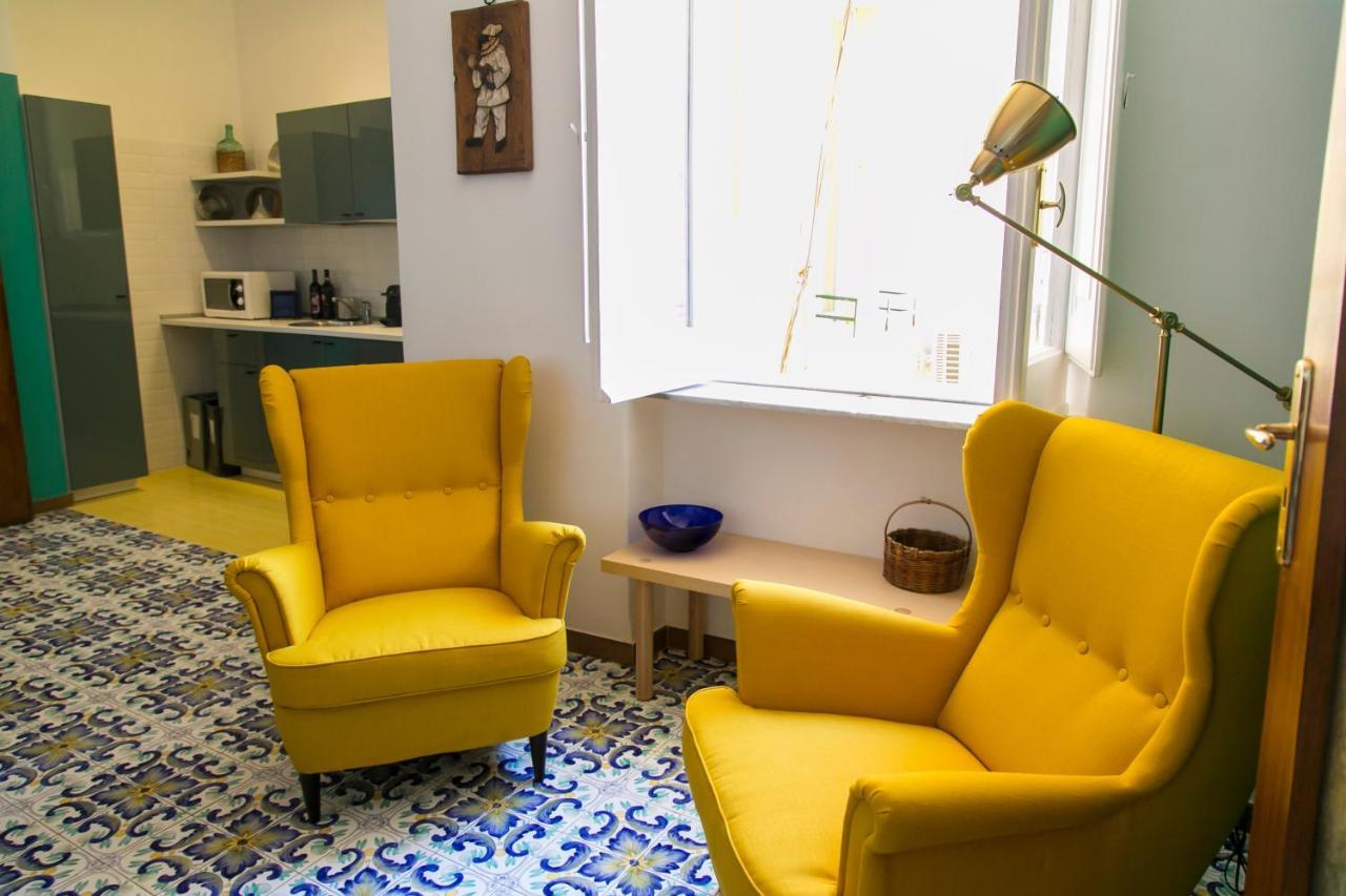 A Casa Di Nina Guest House Napoli Bagian luar foto